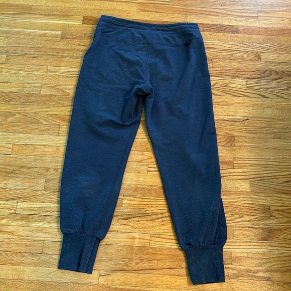 Navy Patagonia jogger sweatpants - Picture 6 of 6